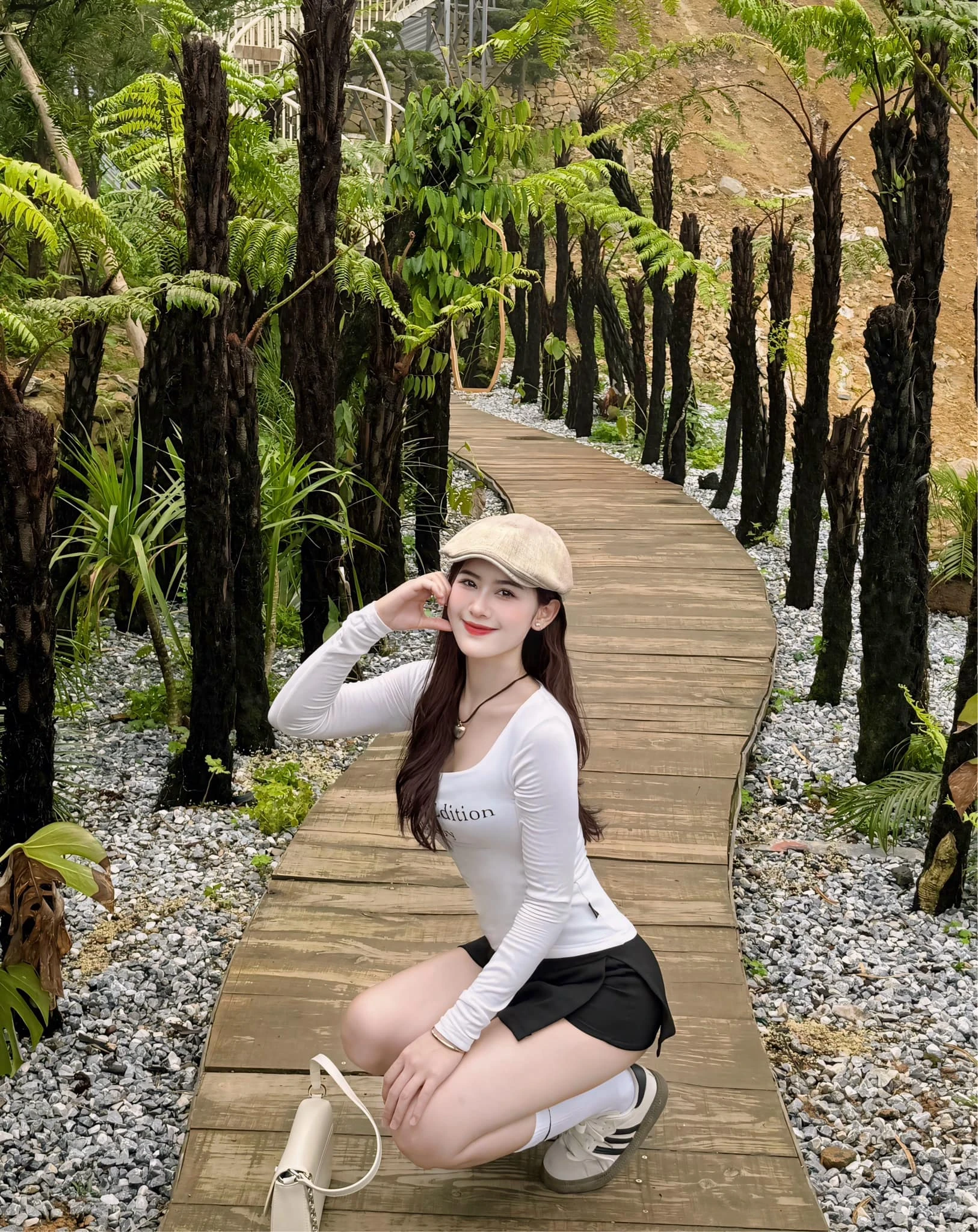 Chu Hạ An Khoe Vẽ Đẹp Dịu Dàng Trong Trẻo Khiến Fan Mê Mẩn 1